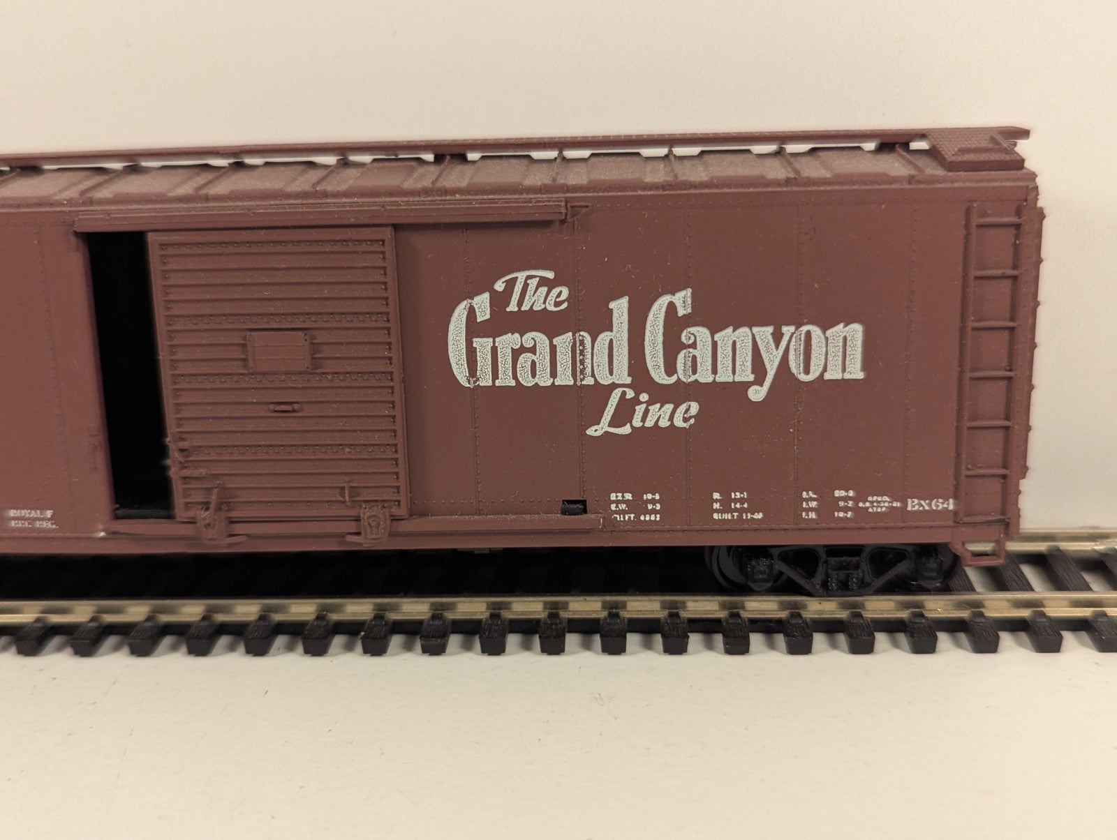 Athearn HO Scale Santa Fe 50' Single Door Boxcar No.11043 – El Capitan Series