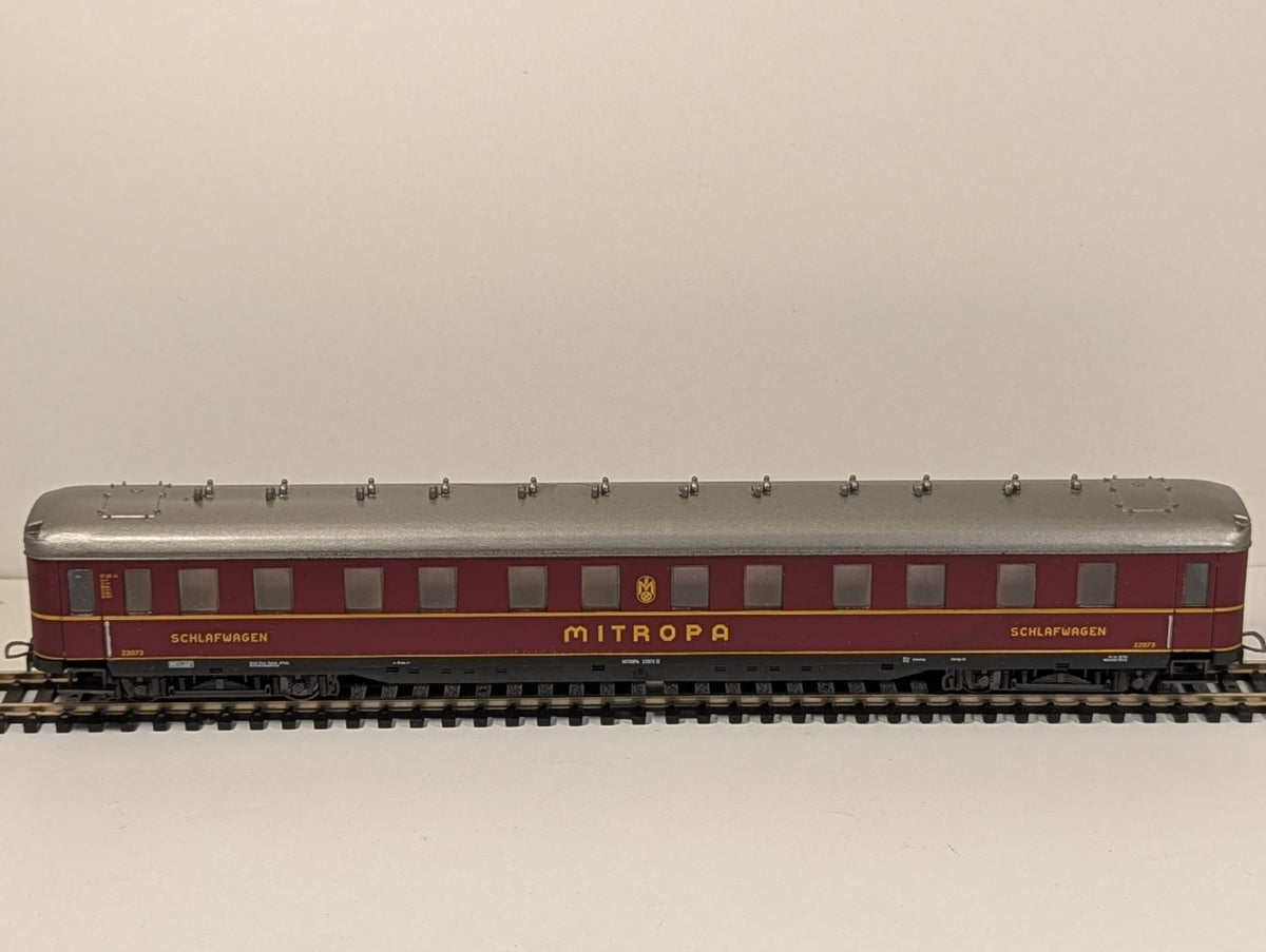 Liliput L382803 HO Gauge MITROPA Sleeping Car