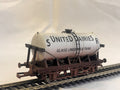 Dapol 4F-031-002 OO Gauge United Dairies Milk Tanker Weathered