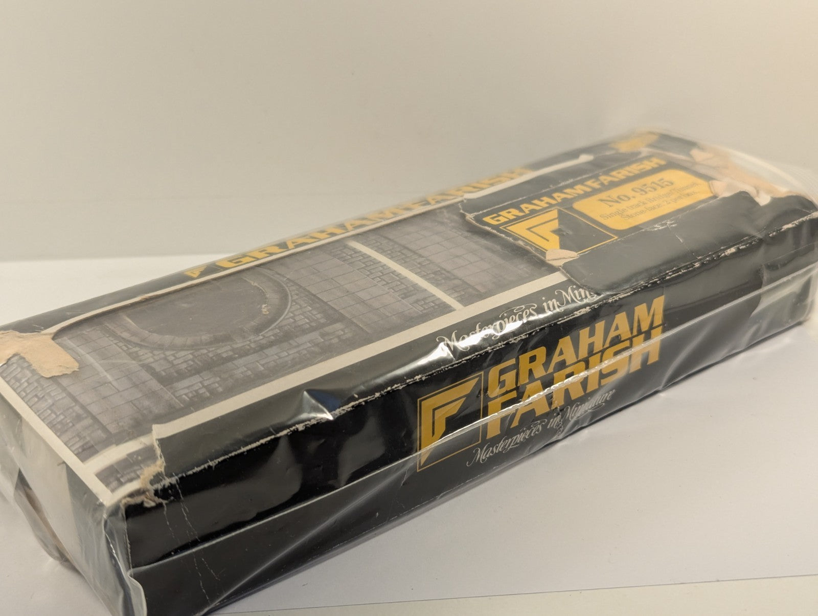 Graham Farish 9515 N Gauge Single Track Bridge & Tunnel Kit