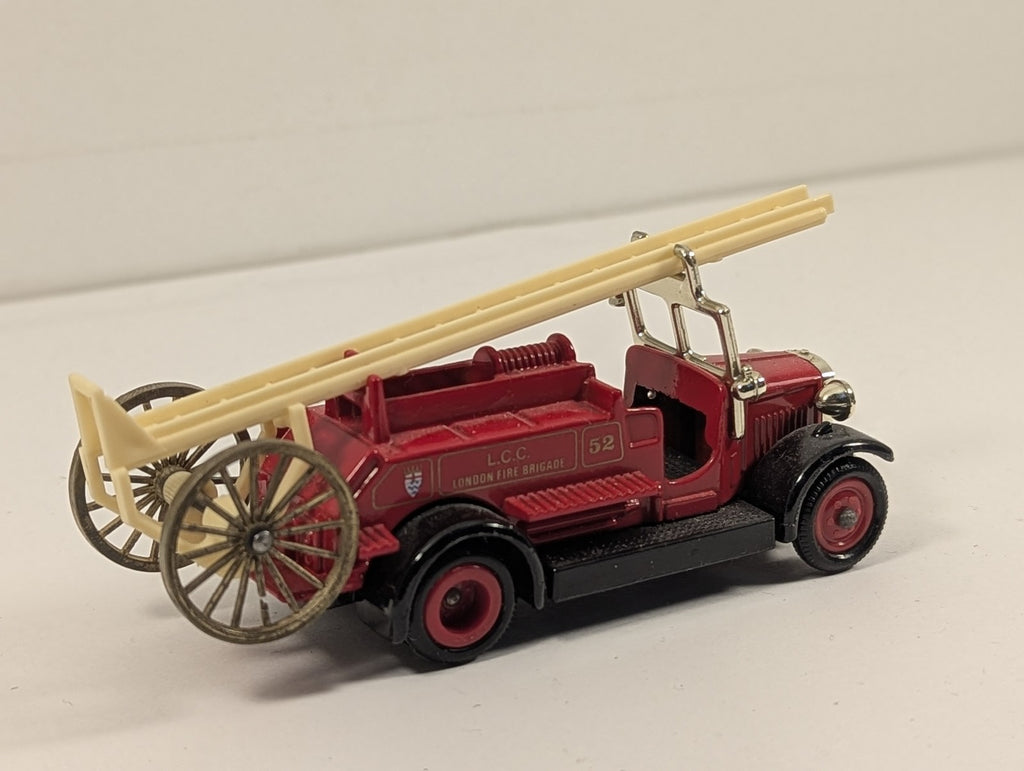 Lledo Dennis Fire Engine Die-cast Model Vehicle 52