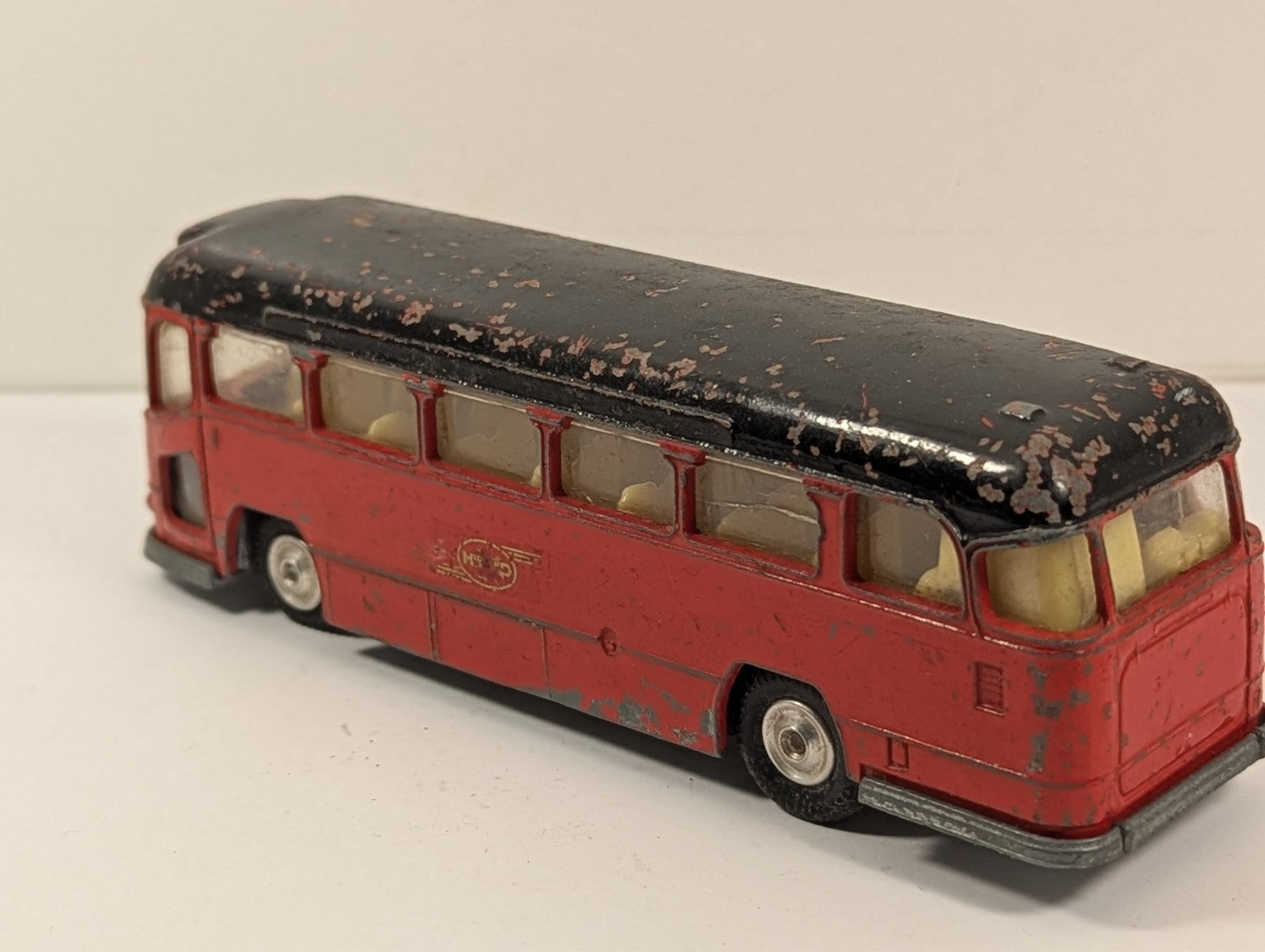Corgi Major Midland Red Motorway Express Coach 1:43 Scale - Chipped Paint