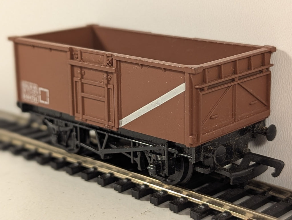 Mainline Railways 37-144 BR Bauxite Steel Mineral Wagon – OO Gauge