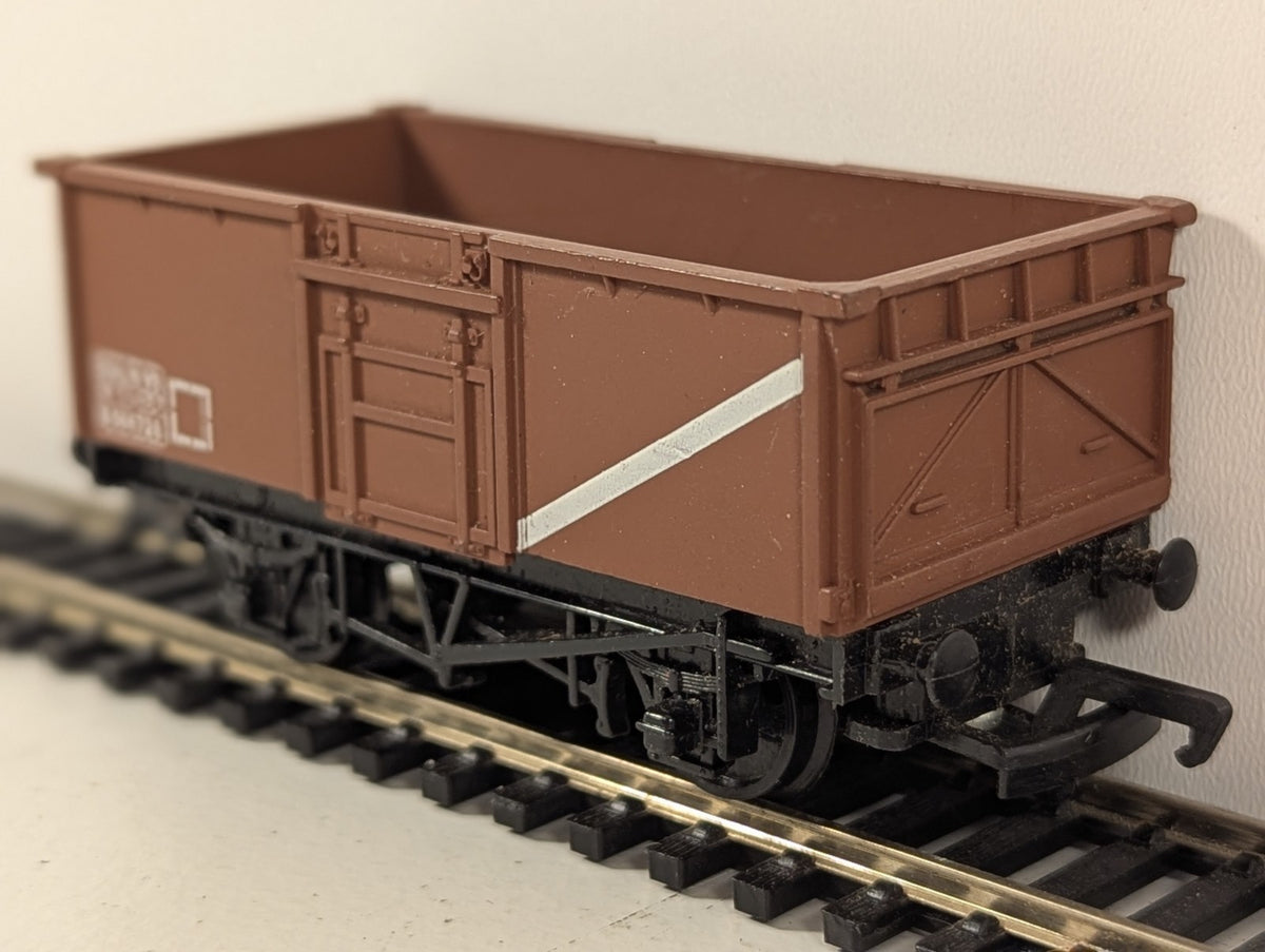 Mainline Railways 37-144 BR Bauxite Steel Mineral Wagon – OO Gauge