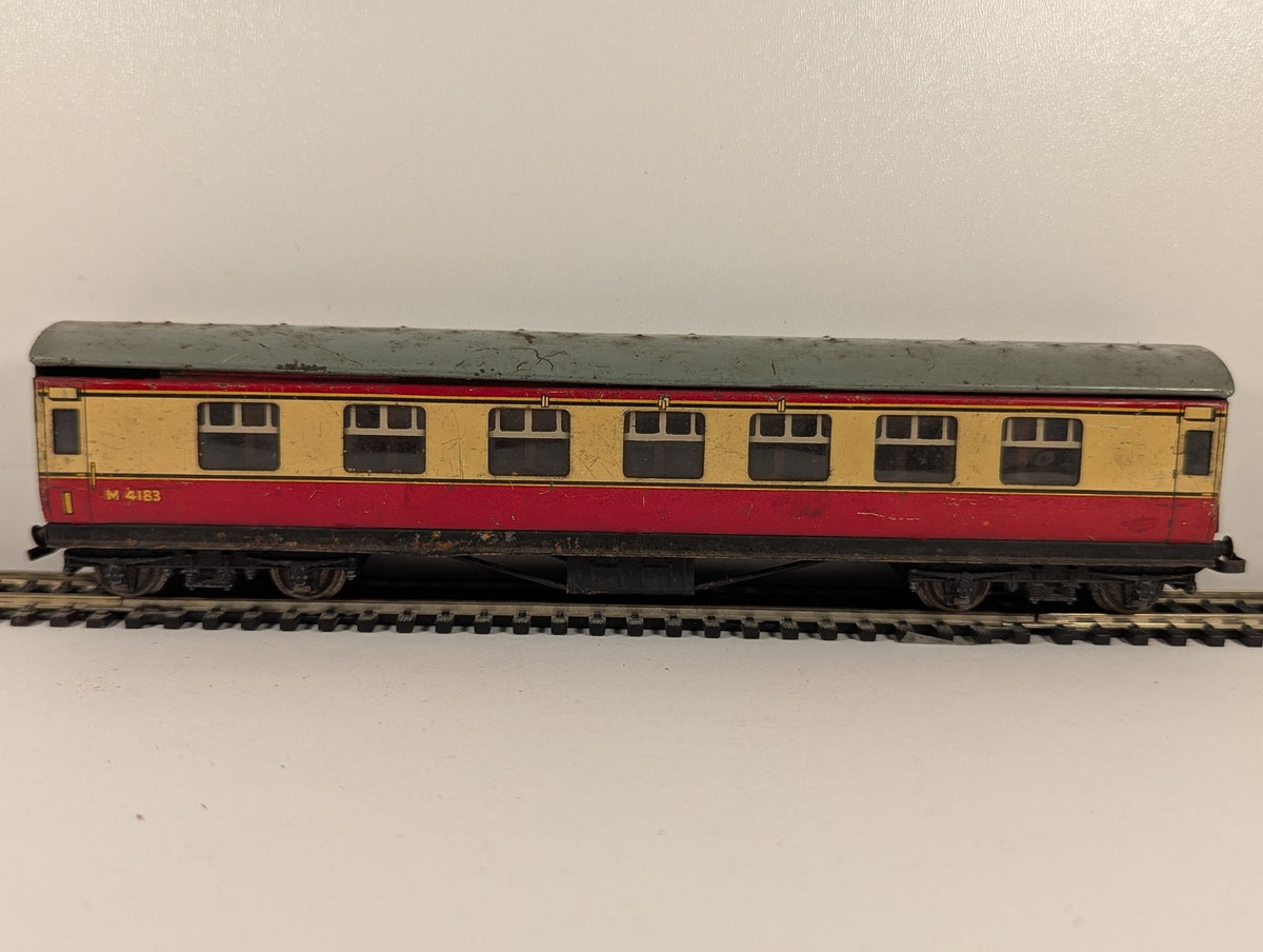 Hornby Dublo OO Gauge BR Crimson and Cream Composite Coach Passenger Coach