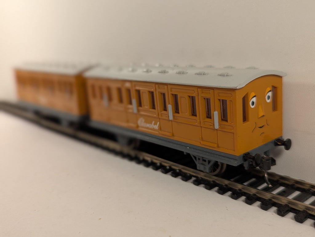 Bachmann OO Gauge Annie and Clarabel Coaches Orange