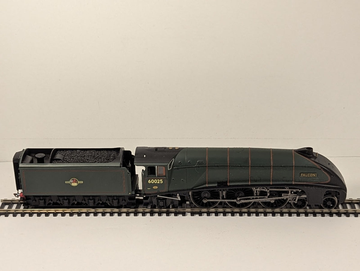 Hornby OO Gauge Class A4 60025 'Falcon' Steam Locomotive BR Green