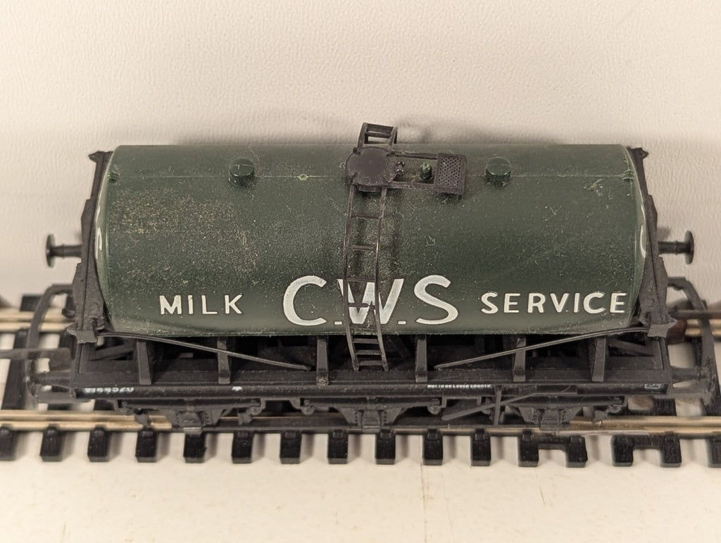 Lima OO Gauge 6-Wheel Milk Tank Wagon CWS Black