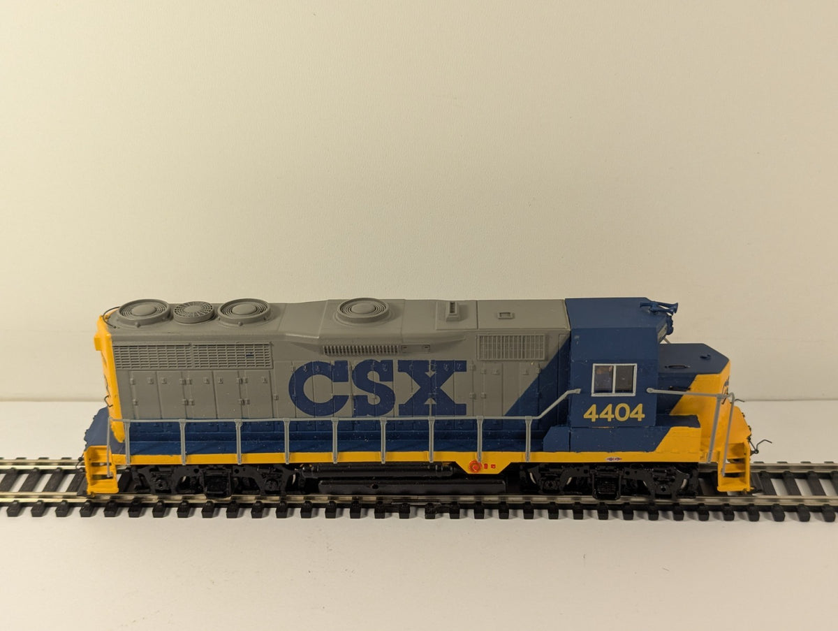 Bachmann Plus OO Gauge CSX EMD GP35 Diesel – Missing Couplers Noisy