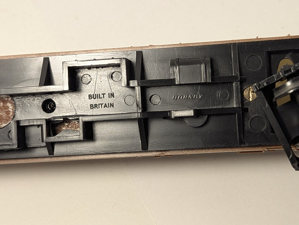 Hornby OO Gauge Gresley Brake Third Coach Passenger Coach
