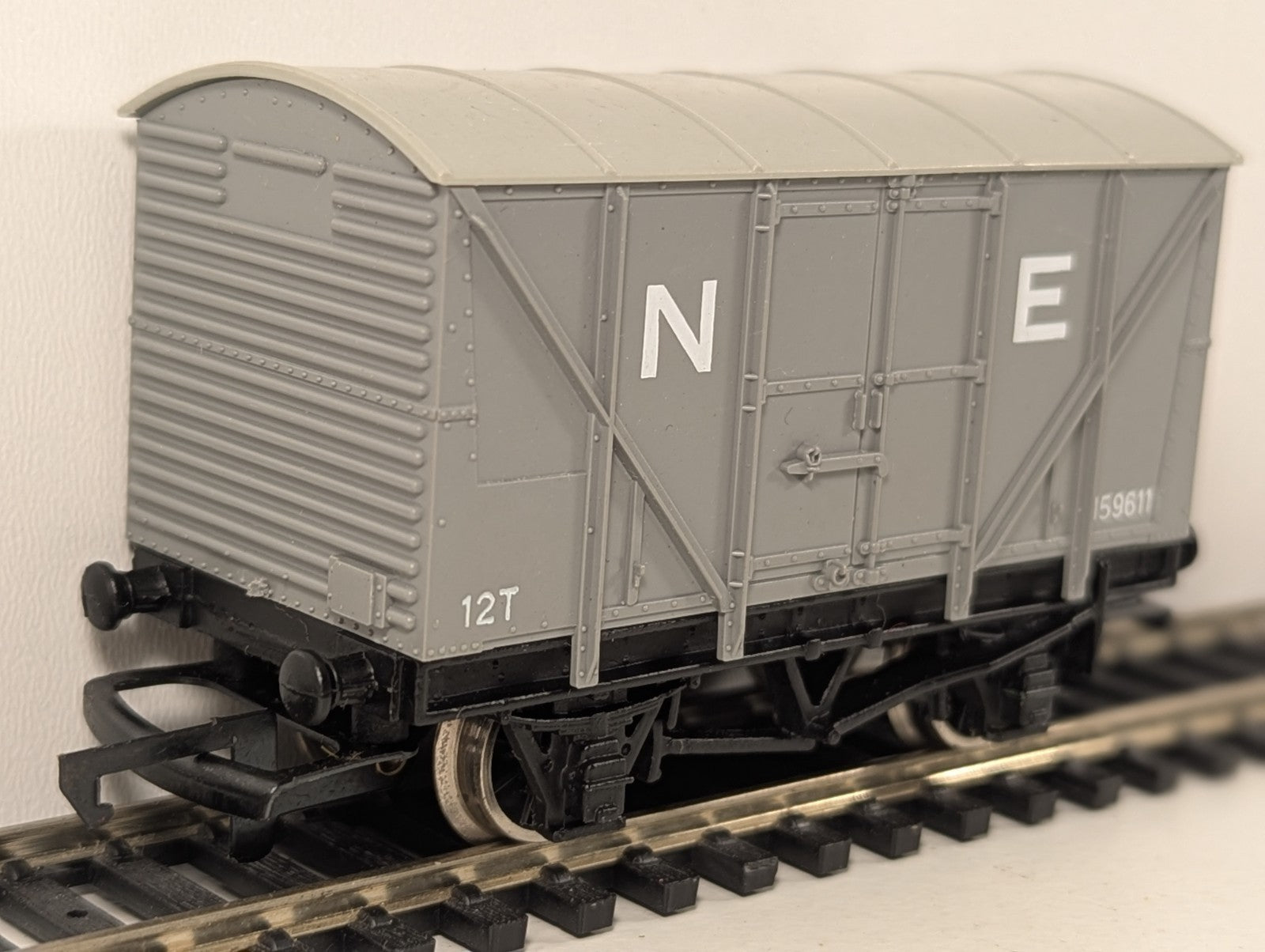 Wrenn OO Gauge W5028 Banana Van N.E. 159611