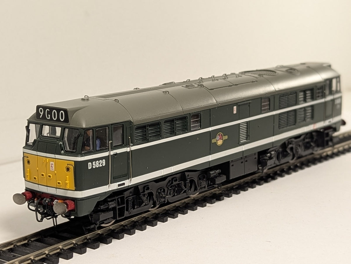 Hornby R3144A Class 31 D5829 in BR green with small yellow panel .