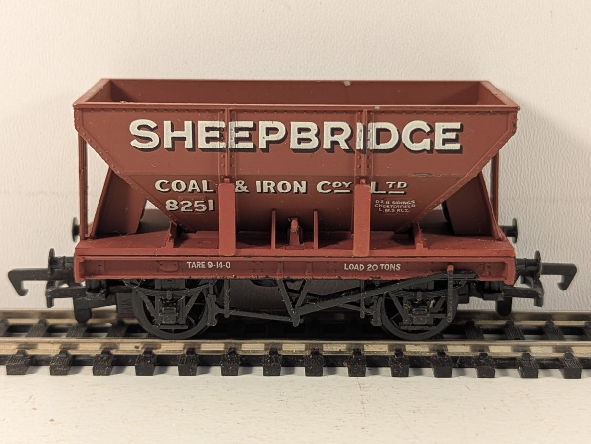 Mainline OO Gauge 20 Ton Steel Hopper Wagon Goods Wagon 8251