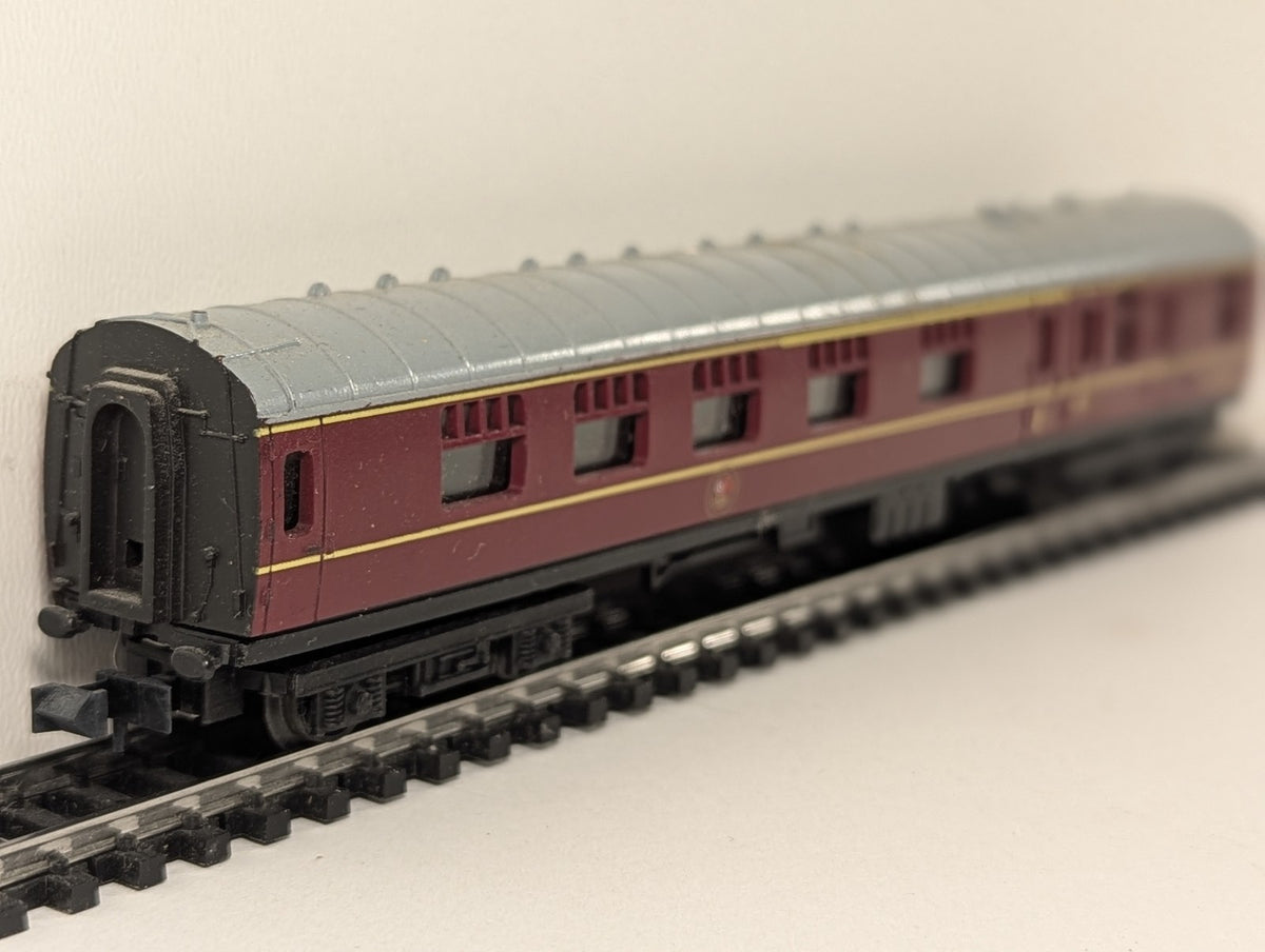 Minitrix N Gauge BR Mk1 Brake Composite Coach Passenger Coach M 21240 BR Maroon