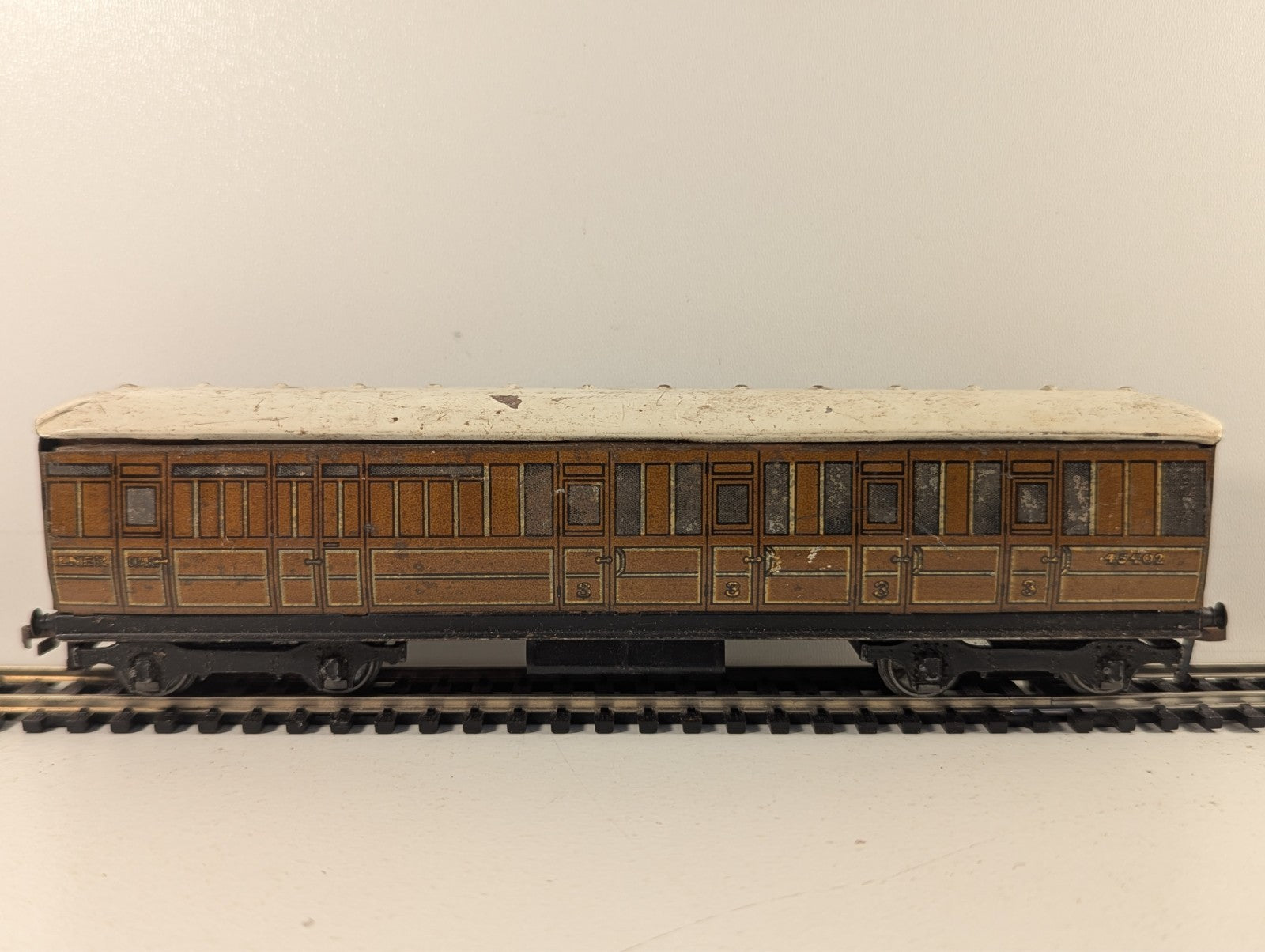 Hornby Dublo OO Gauge LNER Teak Brake Third Coach