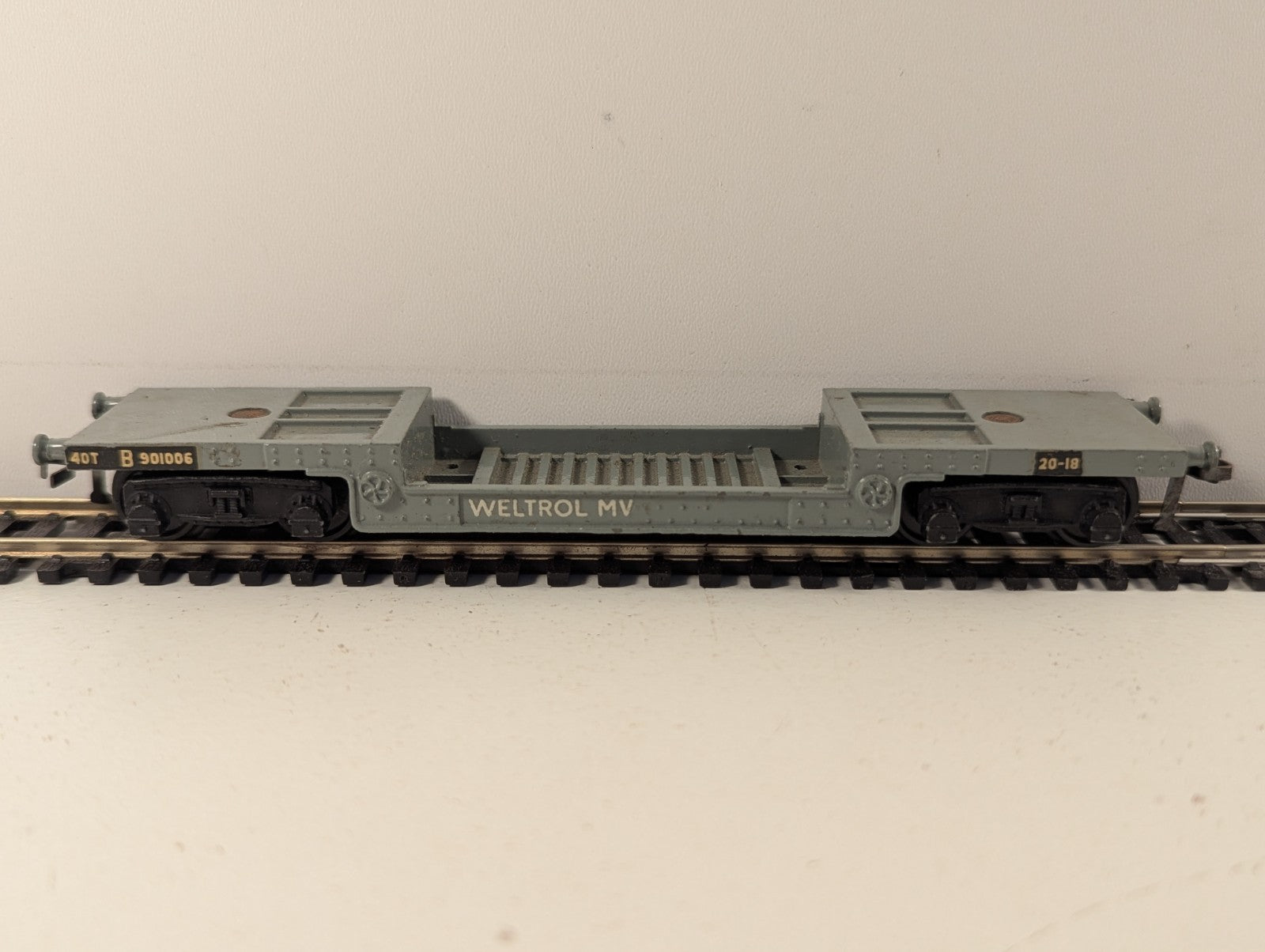 Hornby Dublo 40 Ton Bogie Well Wagon Weltrol MV Grey OO Gauge