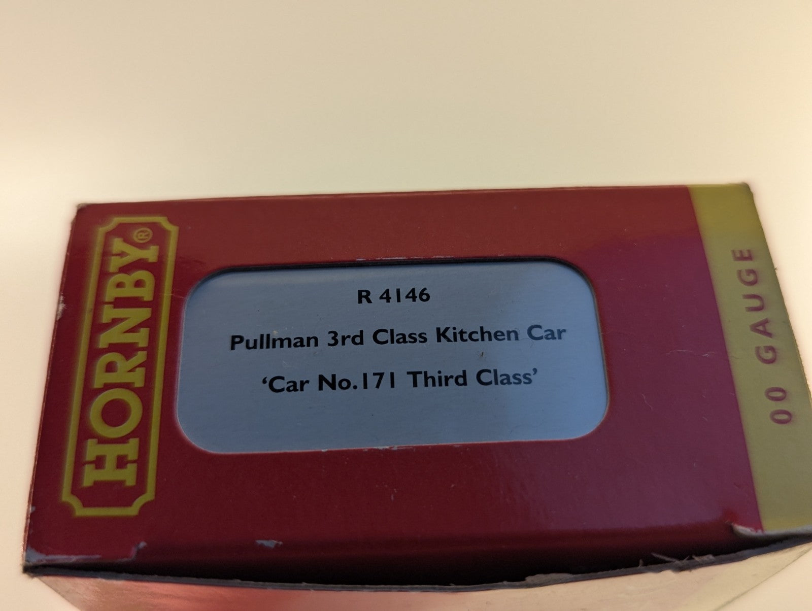 Hornby R4143 Pullman 1st Class Parlour Car 'Leona'