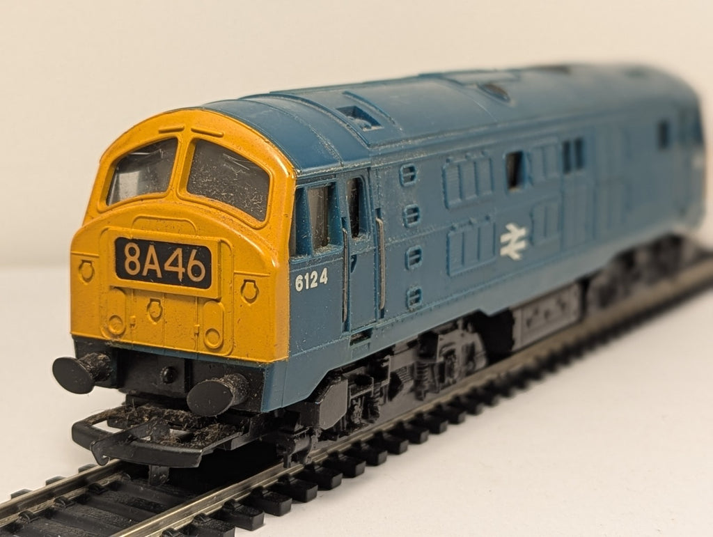 Hornby R337 OO Gauge BR Blue Class 29 Diesel Locomotive No. 6142