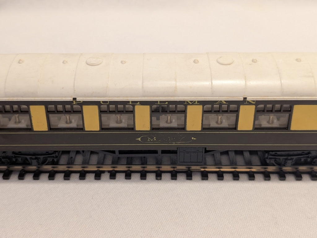 Tri-ang R228 OO Gauge Pullman Parlour Coach “Mary”