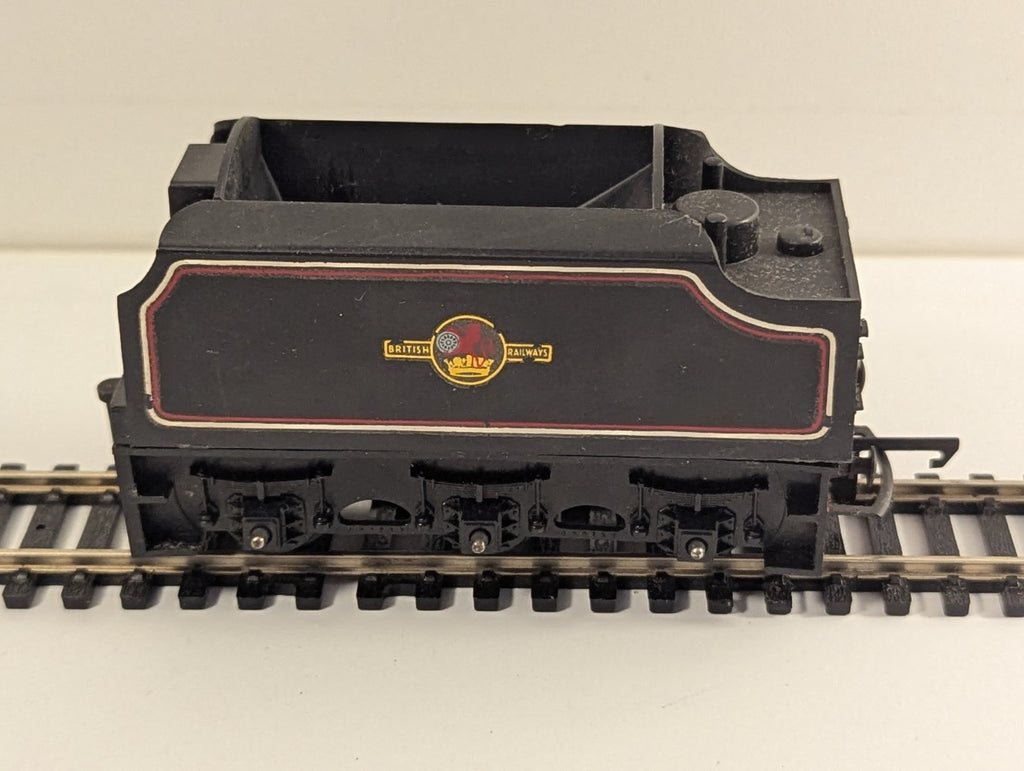 Tri-ang OO Gauge BR Black Steam Locomotive Tender R30 R31