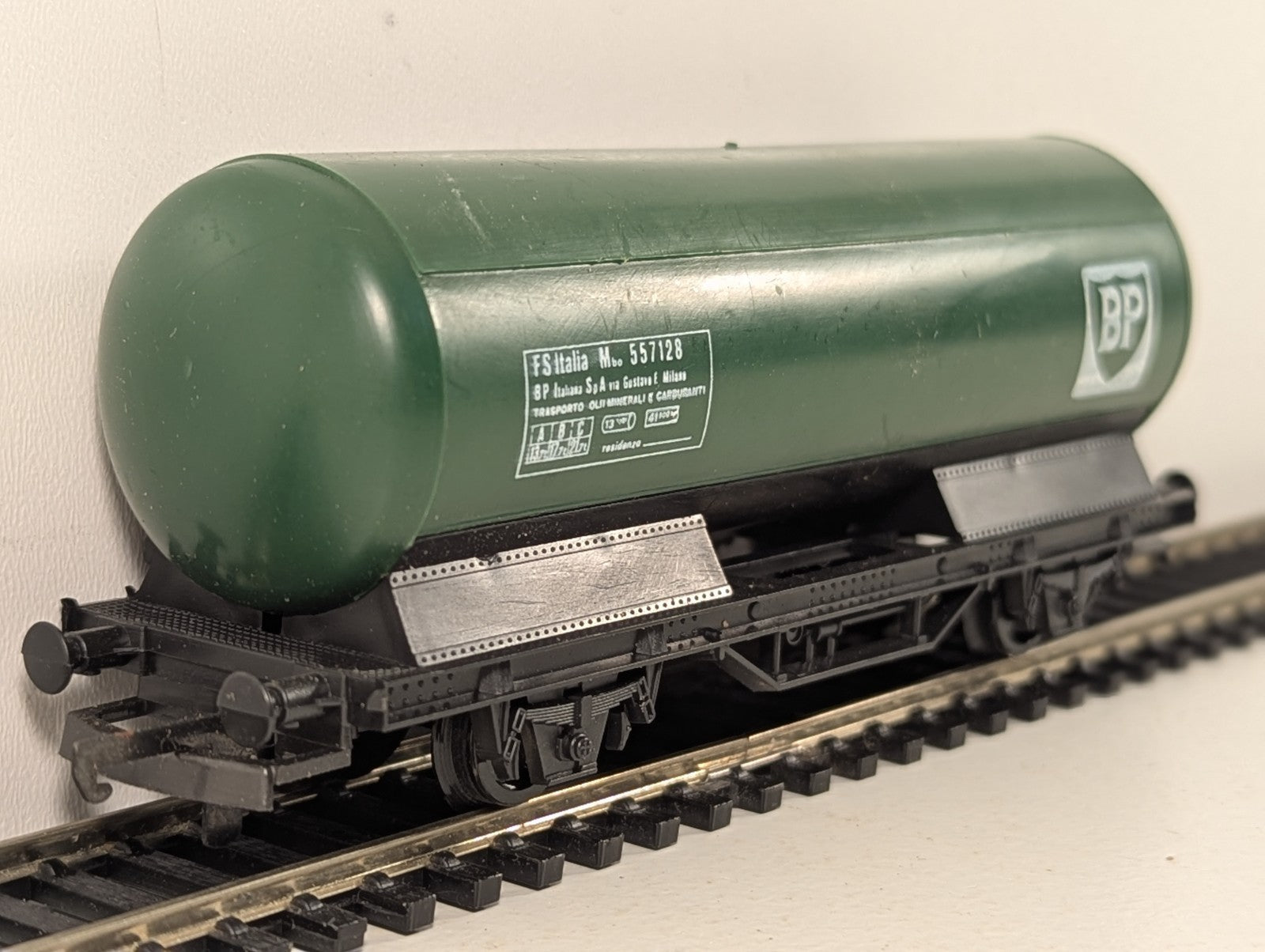 Lima HO Scale FS BP Tank Wagon Goods Wagon 557128 BP Green