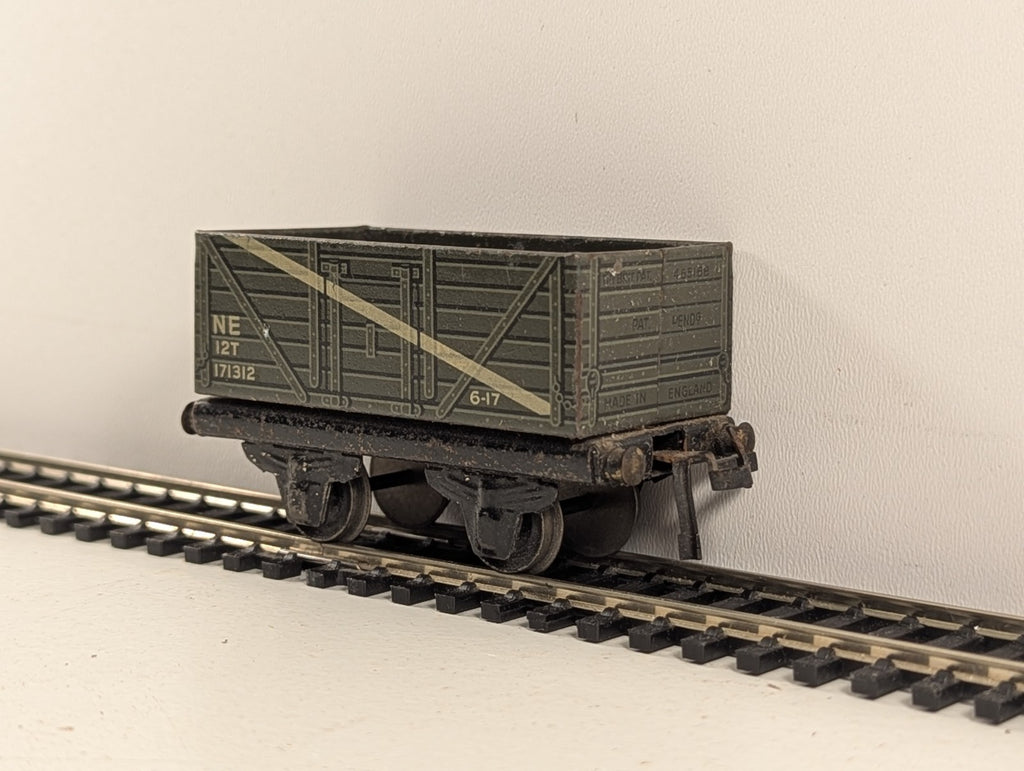 Trix Twin OO Gauge North Eastern 12-Ton Mineral Wagon - Wrong Box