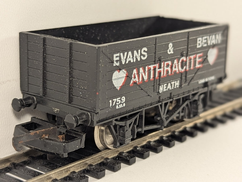 Lima OO Gauge 7 Plank Wagon Evans & Bevan Anthracite Goods Wagon 1759 30 5613 W