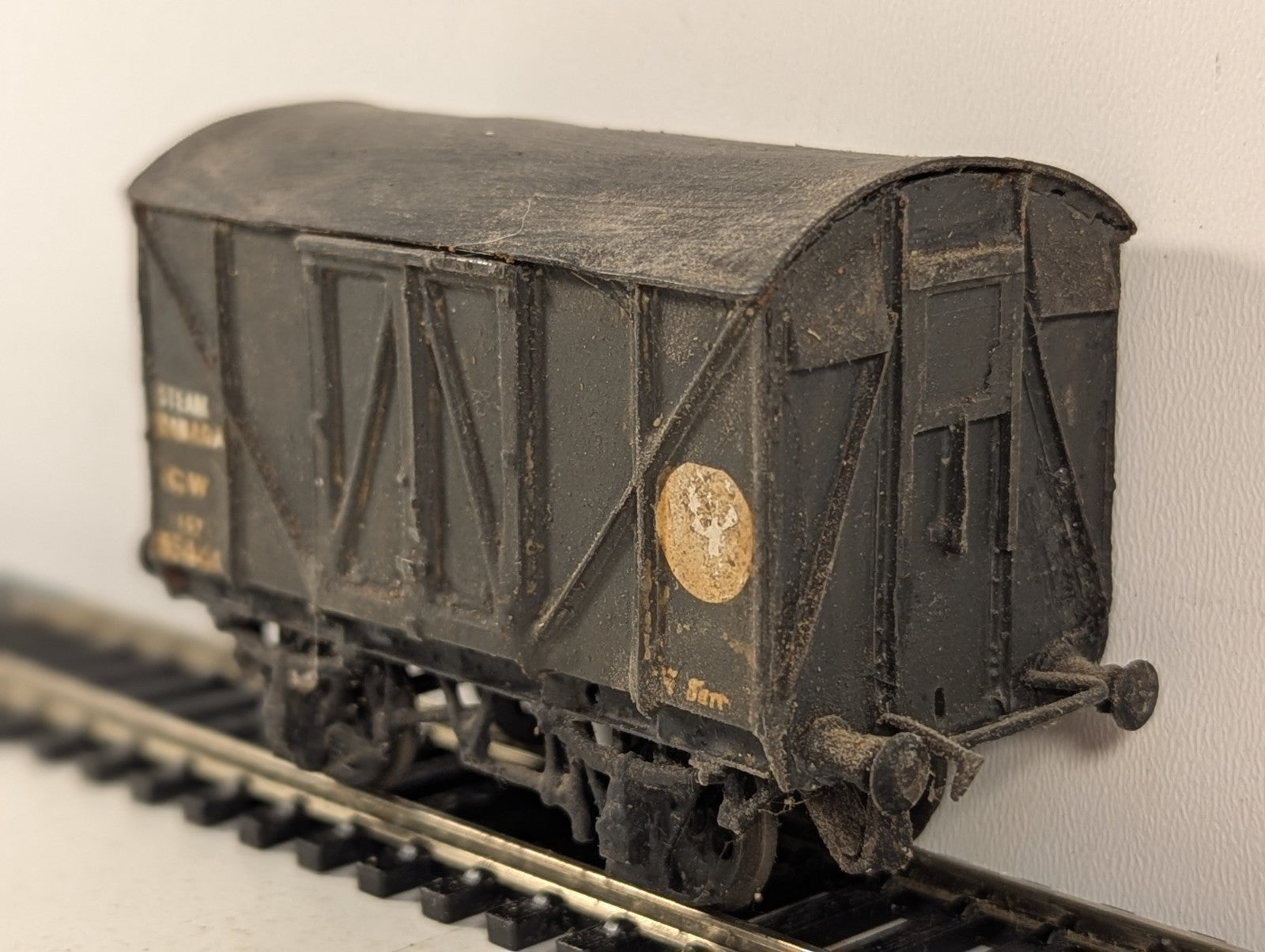 Kit Built OO Gauge GWR 10t Steam Banana Van Goods Wagon 95444 GWR Grey