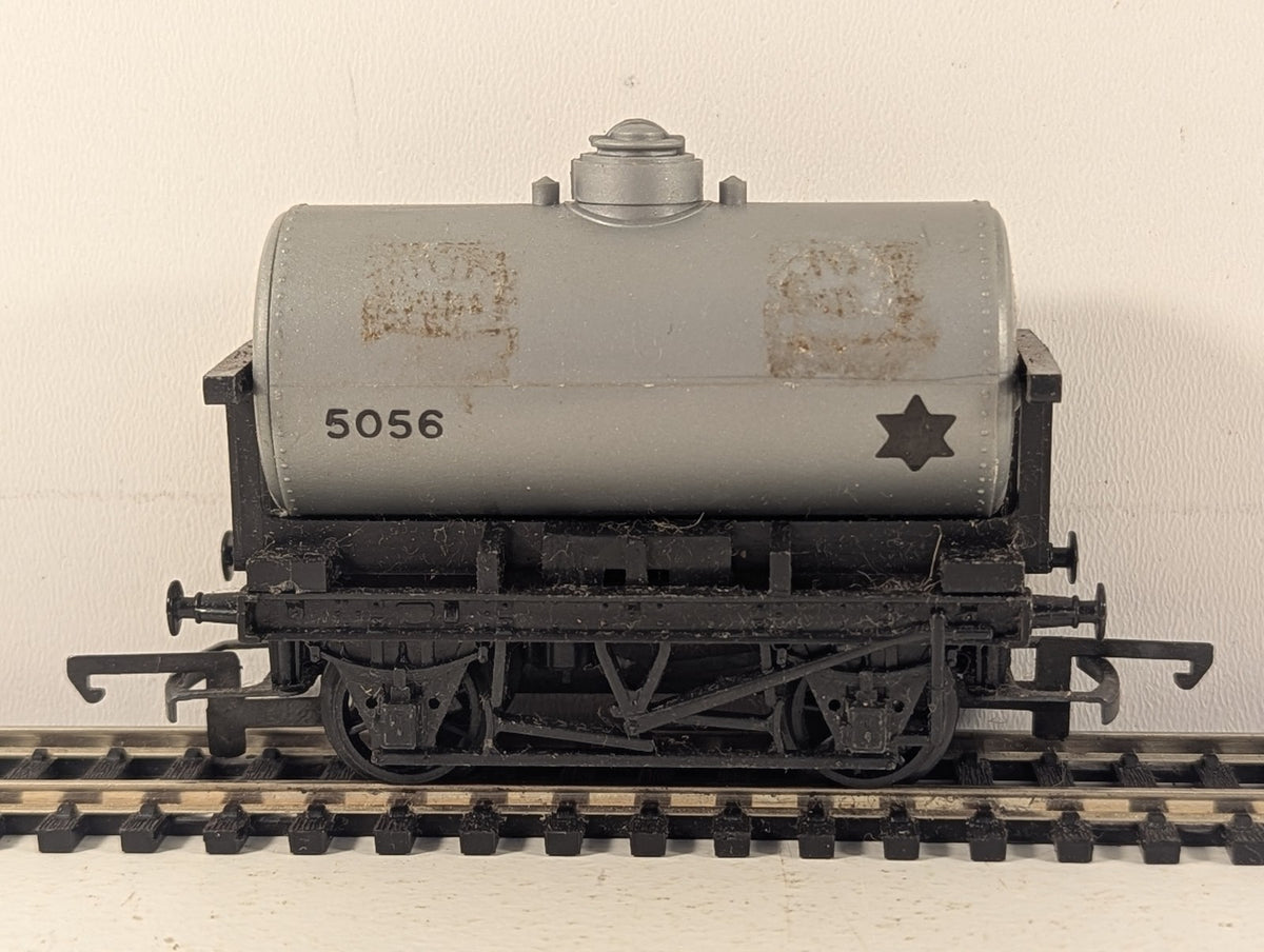 Tri-ang OO Gauge 5056 Tank Wagon Silver