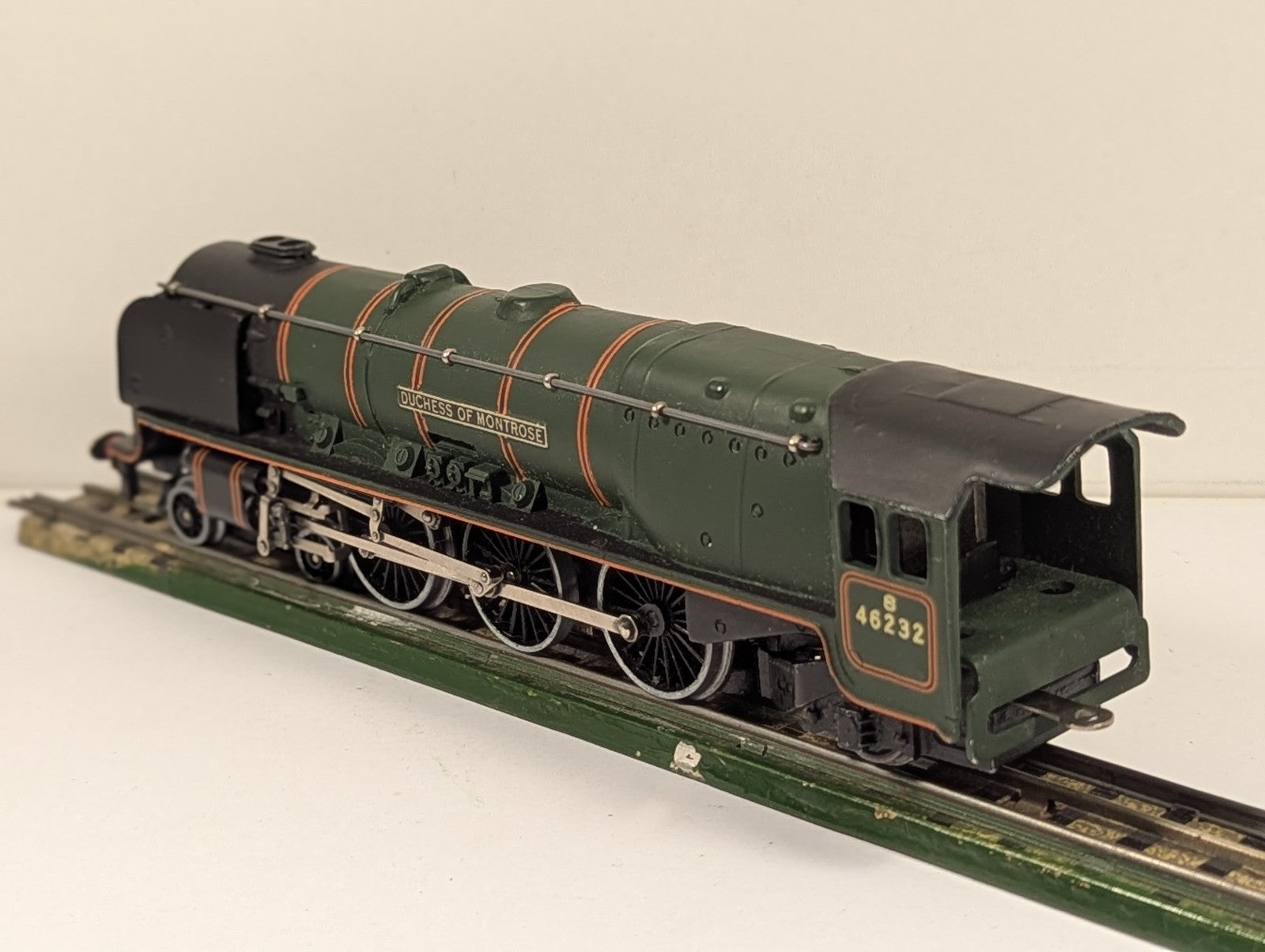 Hornby-Dublo EDL12 OO Gauge 3-Rail Duchess of Montrose BR Green