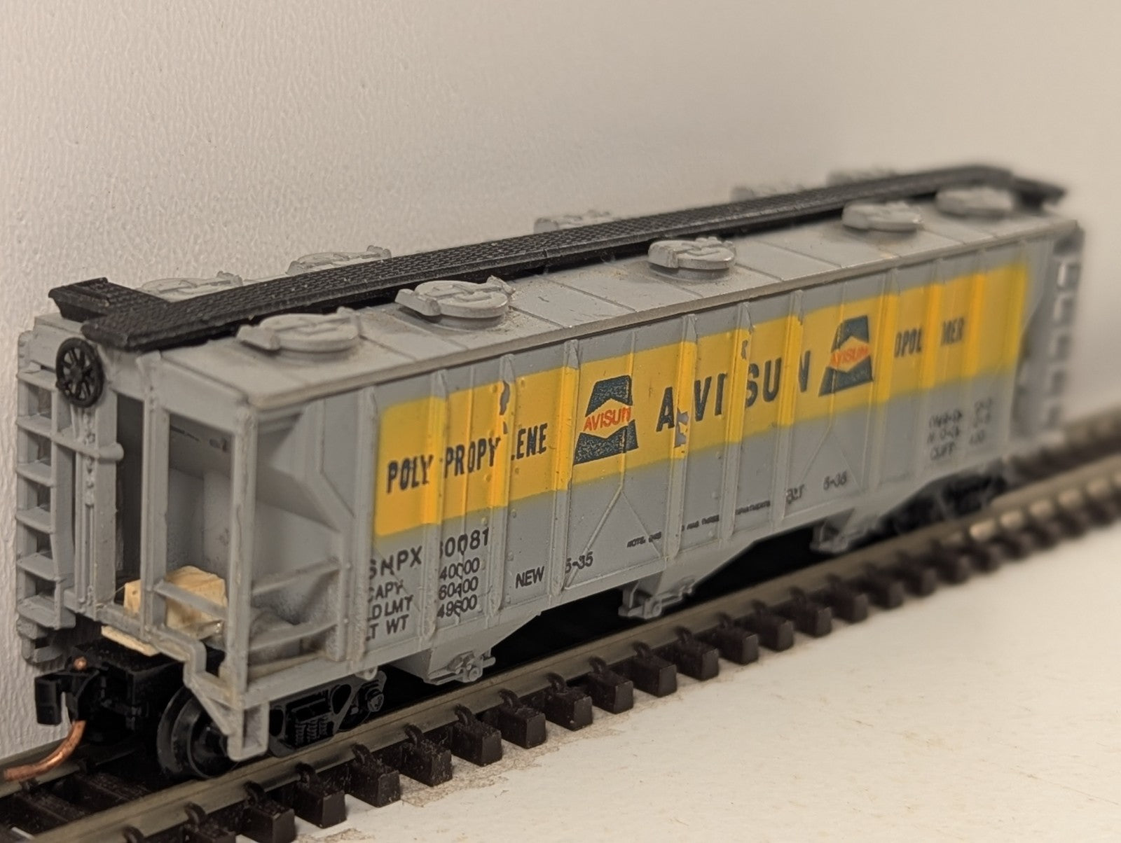 Bachmann N Gauge Avisun 47ft Covered Hopper