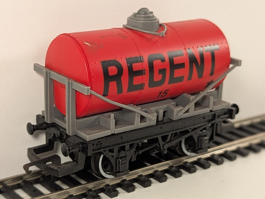 Hornby OO Gauge Regent Tank Wagon