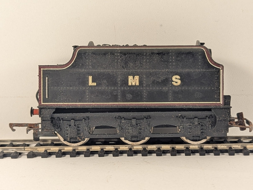 Mainline OO Gauge LMS Fowler 3500 Gallon 6-Wheel Tender LMS Black