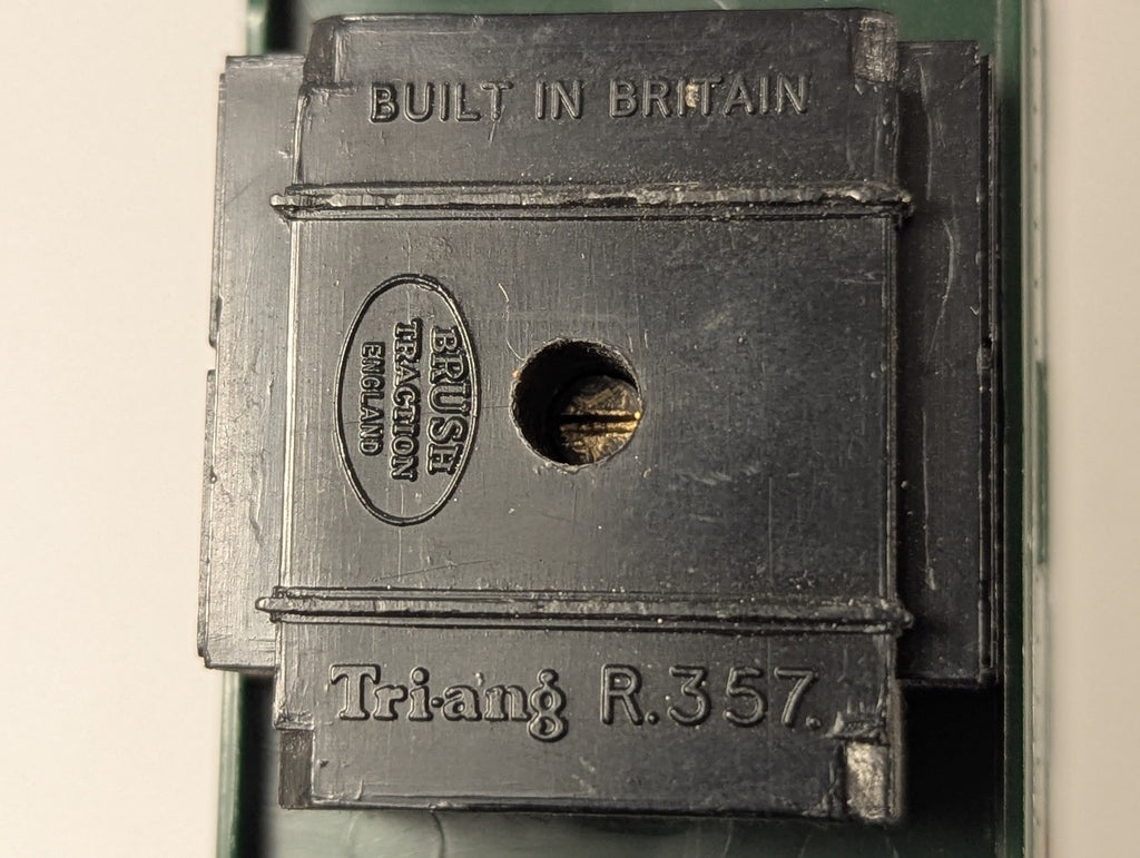 Tri-ang OO Gauge Class 31 Diesel Locomotive D5572 BR Green R.357