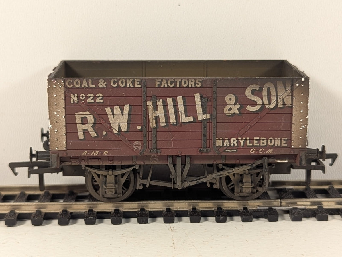 Bachmann Branchline 37-162 8 Plank Wagon “R.W. Hill & Son” Weathered