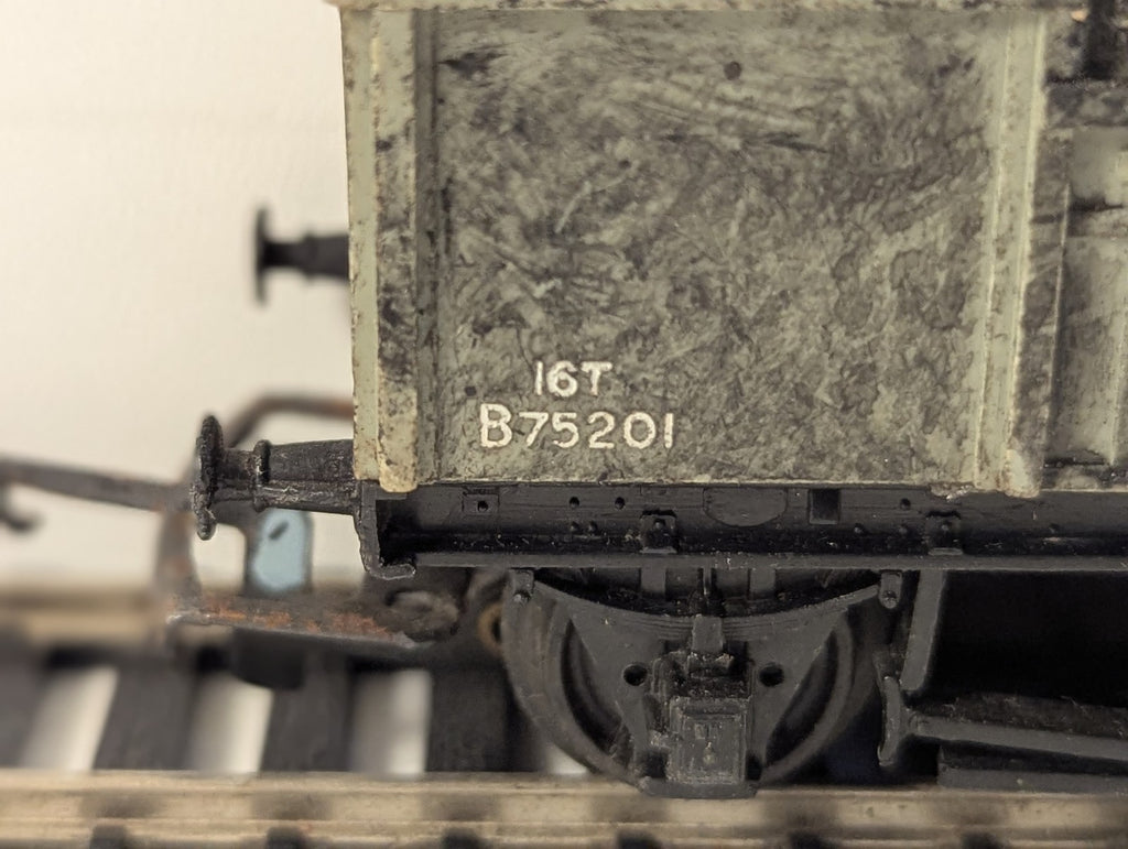 Tri-ang OO Gauge 16 Ton Mineral Wagon Goods Wagon B75201 BR Grey