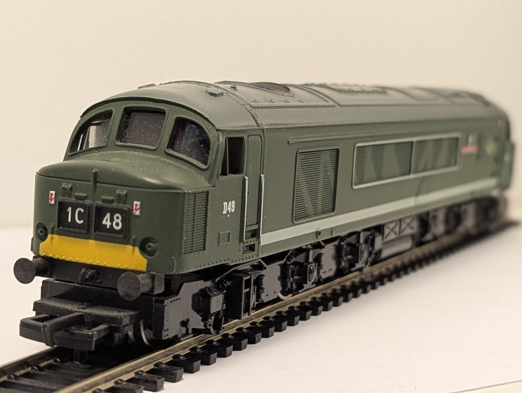 Mainline OO Gauge Class 45 'The Manchester Regiment' Diesel Loco