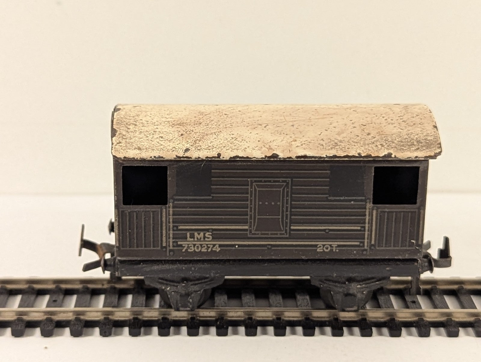 Trix Twin Railways LMS 20 Ton Goods Brake Van OO Gauge
