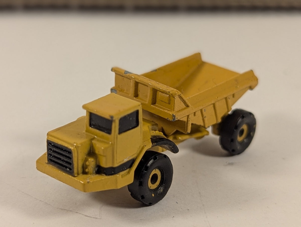 Ertl Articulated Dump Truck Die-cast Model Yellow N Gauge