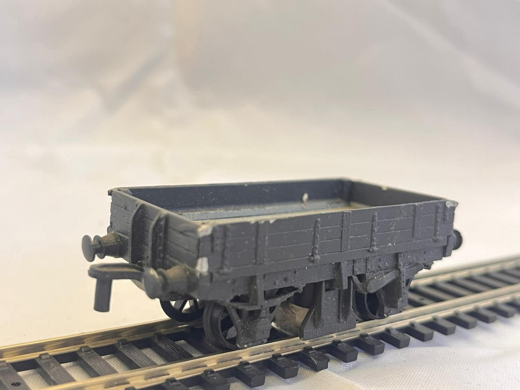 Kitbuilt OO Gauge 3 Plank Cleaning Wagon