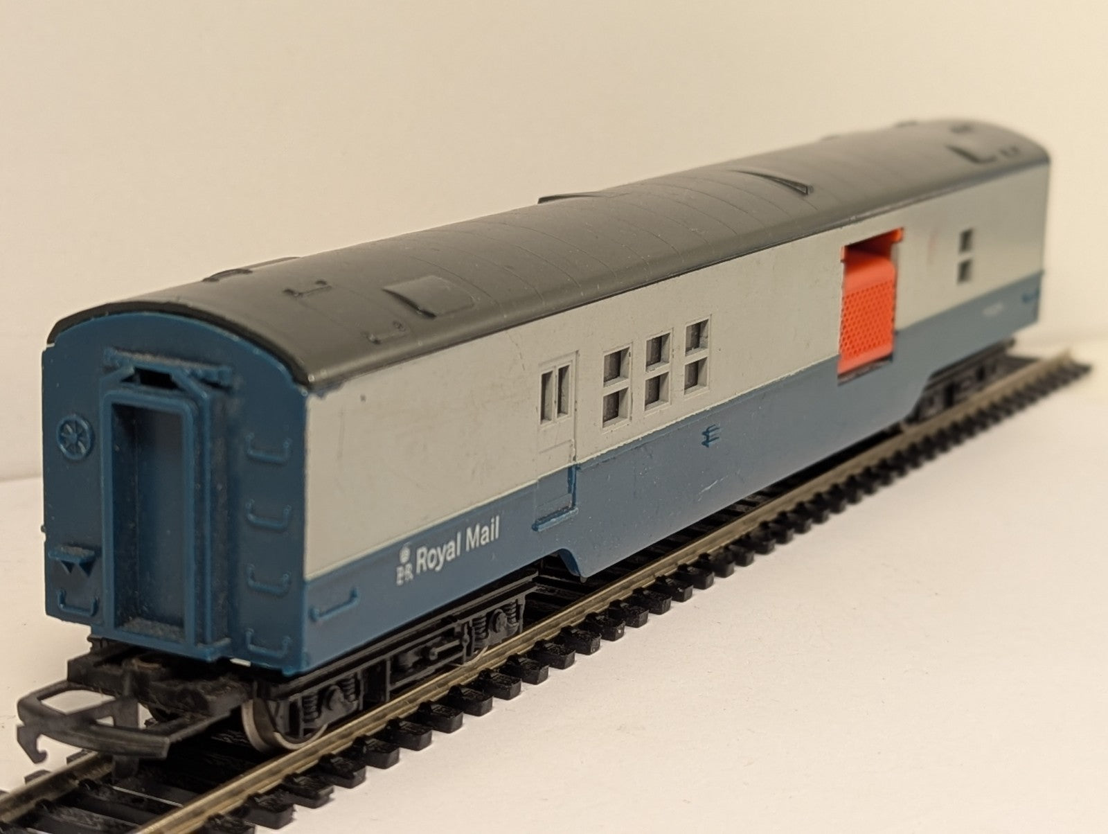Tri-ang Railways R119 OO Gauge Operating Mail Coach Blue & Grey
