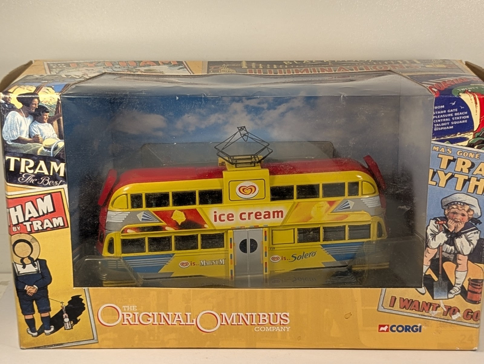 Corgi 1:76 Scale Balloon Tram 719 Blackpool Transport (Wall's) OM43