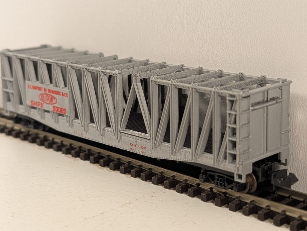 Minitrix 3101 N Gauge DuPont Container Car - Boxed