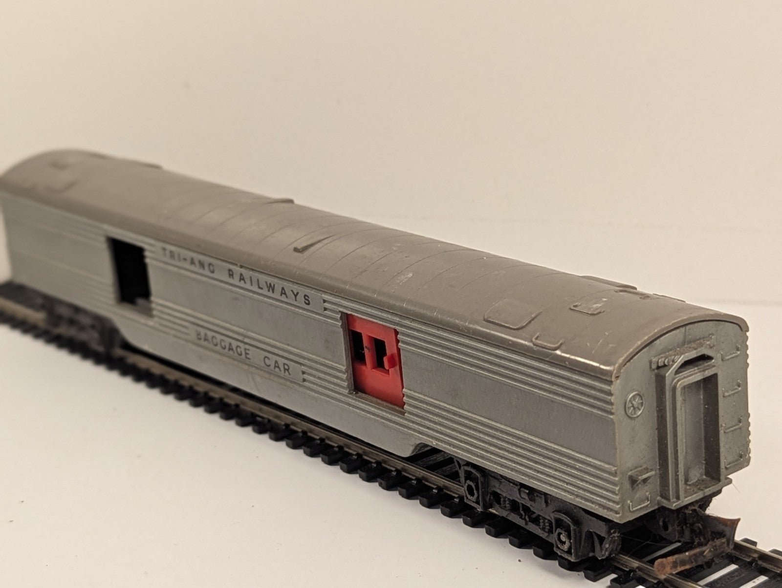 Tri-ang R130 Transcontinental Baggage Car