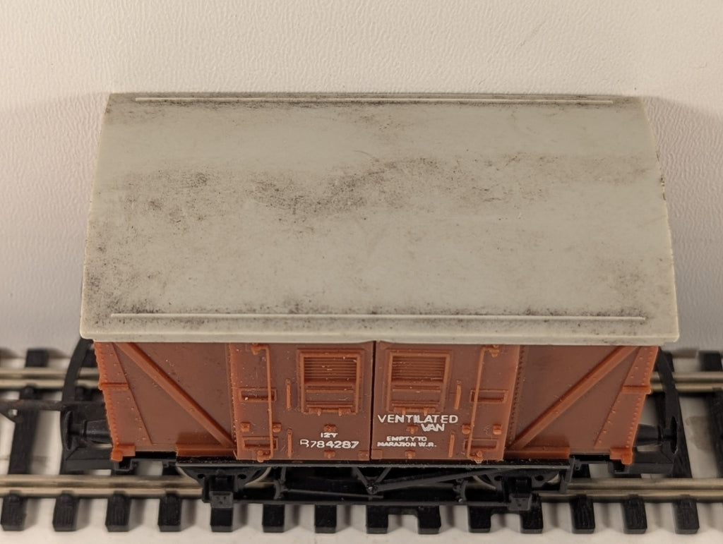 Hornby R009 British Railways Ventilated Van