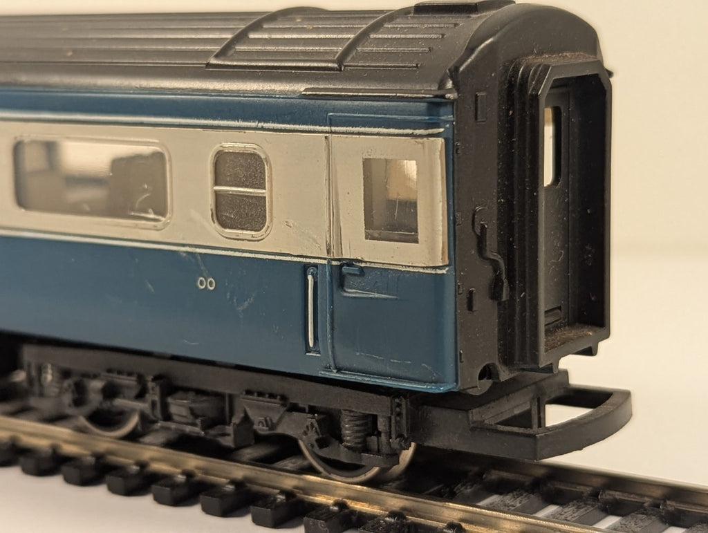 Hornby OO Gauge BR Mk3 Inter-City Coach Blue & Grey