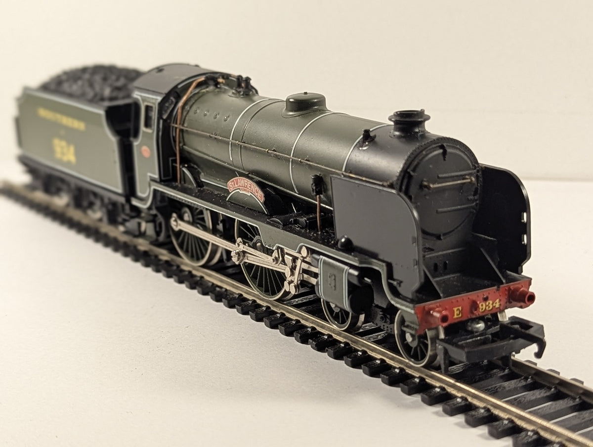 Hornby OO Gauge Schools Class 4-4-0 'St. Lawrence' Steam Locomotive 934