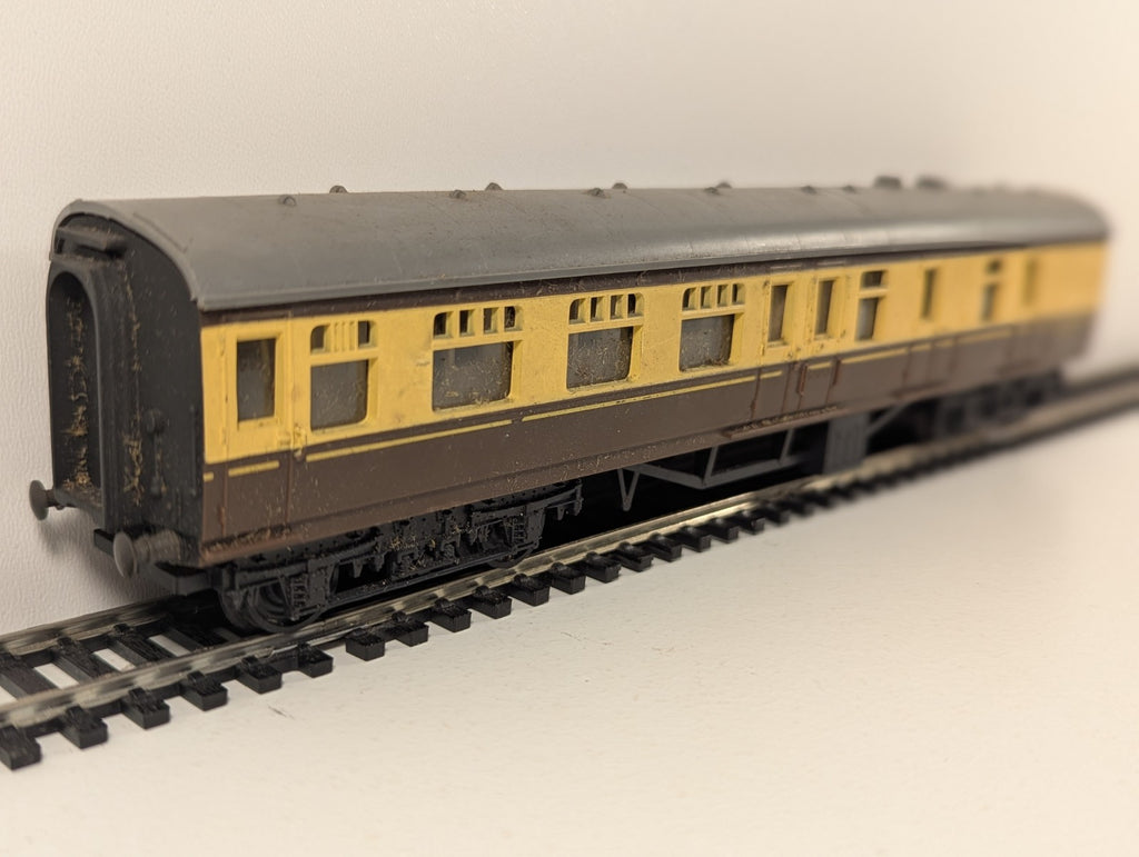 Tri-ang R329 OO Gauge BR Mk1 Brake Second Coach W34302