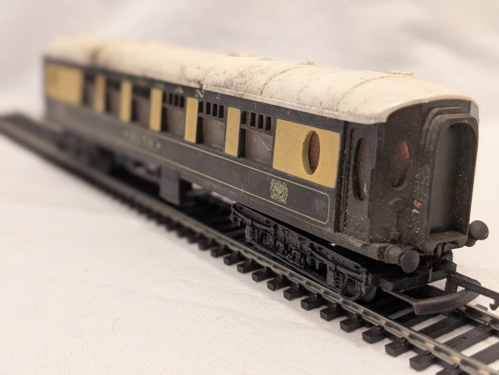 Tri-ang OO Gauge R228 Pullman Parlour Car “Ruth”