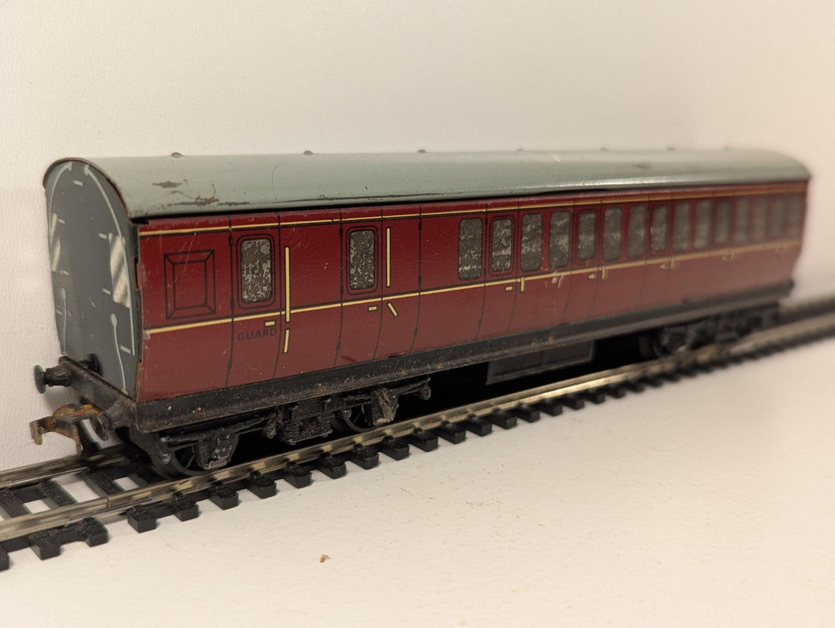 Hornby Dublo OO Gauge Tinplate BR Mk1 Suburban Brake Coach Maroon